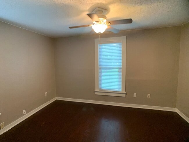 Building Photo - ADORABLE HOME IN CENTRAL MANHATTAN!