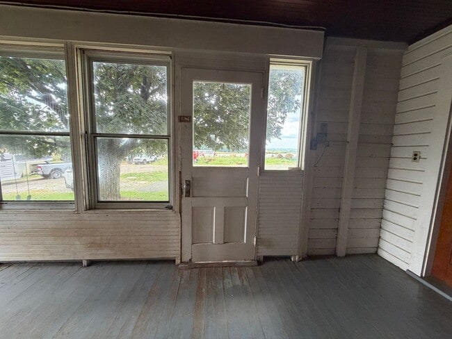 Building Photo - 7144 Susquehanna Trail S