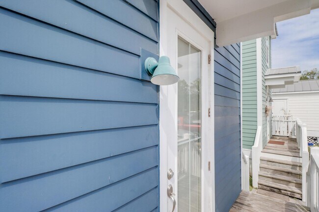 Building Photo - 2207 Government St