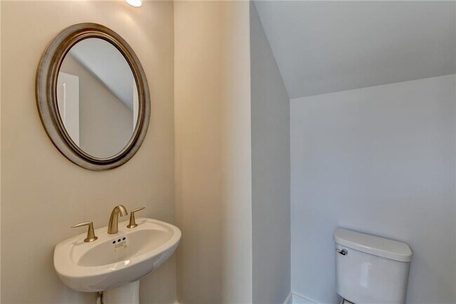 Building Photo - 1241 Waldon Xing