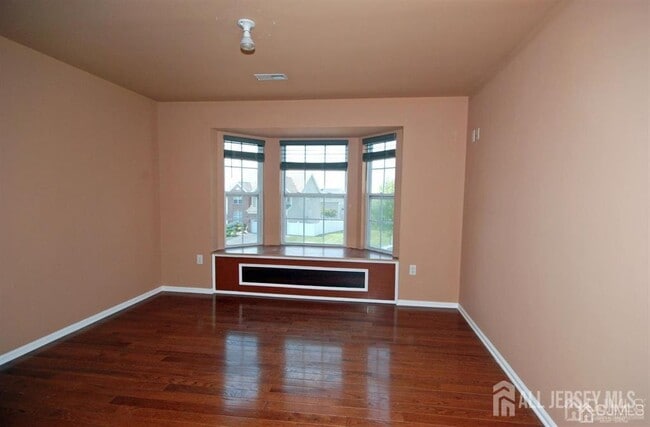 Building Photo - 41 Fritz Dr