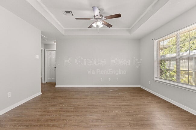 Building Photo - 10217 Hyacinth Ln