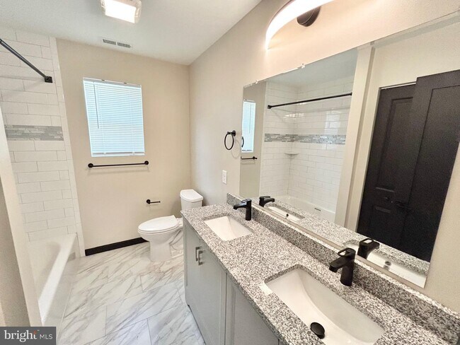 Building Photo - 201 McKinley Ave