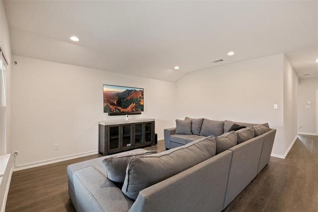 Building Photo - 813 Twin Edge Dr