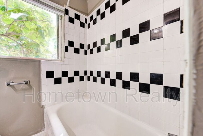 Building Photo - 2229 NW 12th St