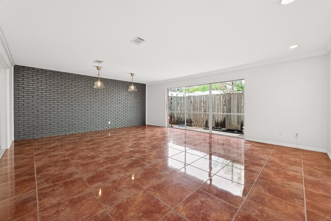 Building Photo - 13244 Trail Hollow Dr