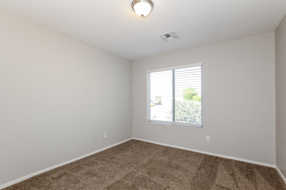 Building Photo - 15189 W Woodlands Ave