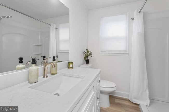 Building Photo - 295 Lander Dr