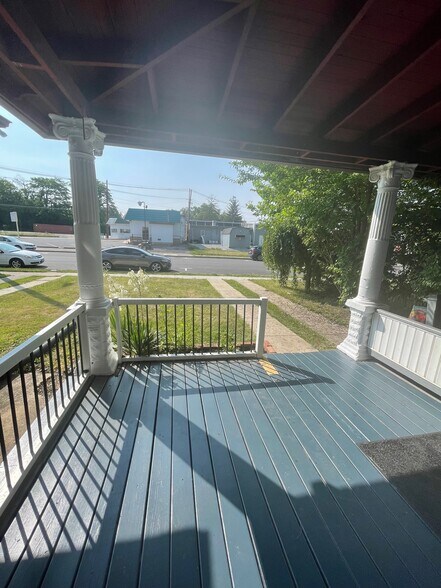 Building Photo - 20 Belview Ave