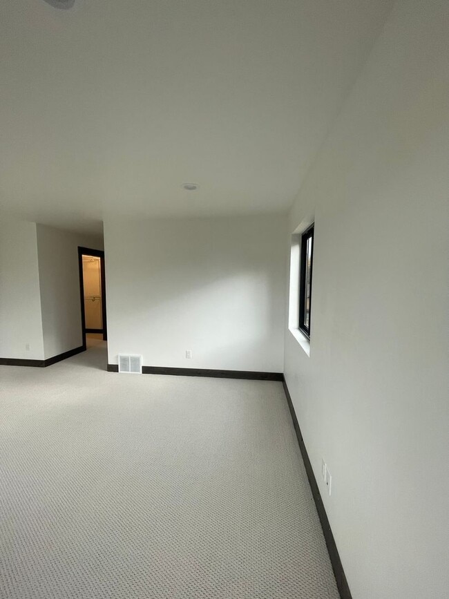 Building Photo - Whitefish Landing Town House