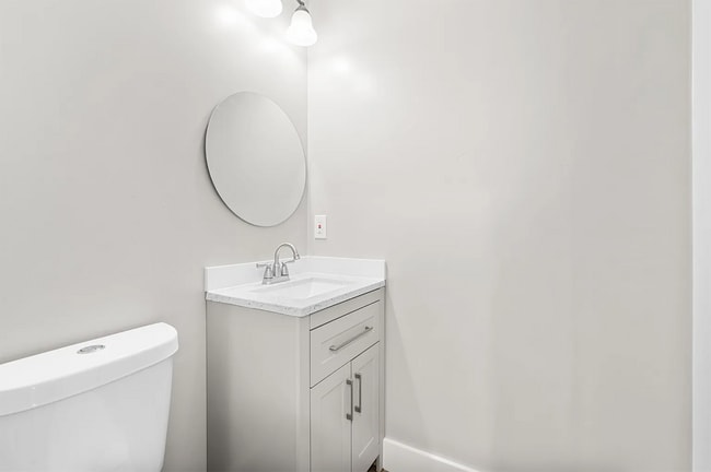 Building Photo - So many bathrooms!