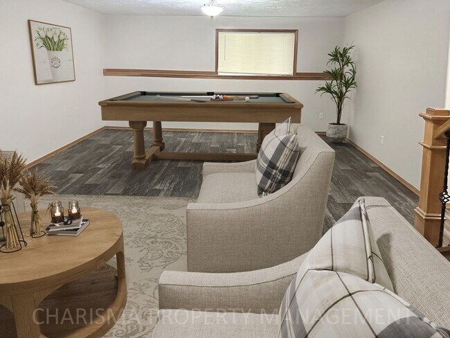 Building Photo - 4 BEDROOM, 2 BATH TOWN HOME, PET FRIENDLY, AMENITY FILLED, DOUBLE ATTACHED GARAGE!