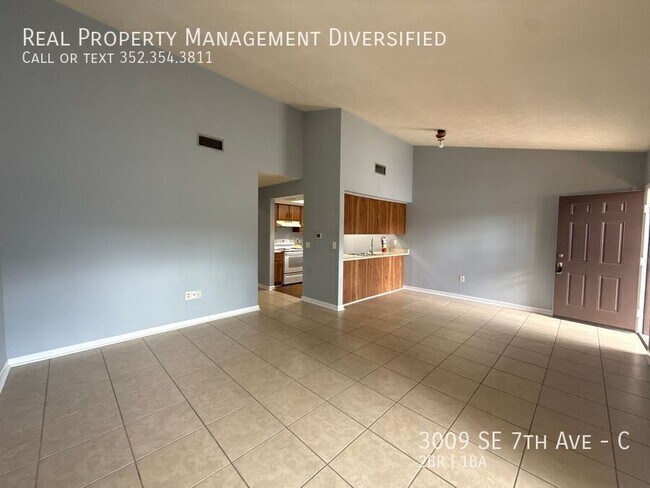 Building Photo - 3009 SE 7th Ave