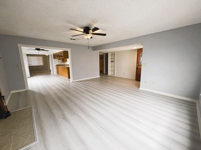 Building Photo - The "Staycation" Vibe