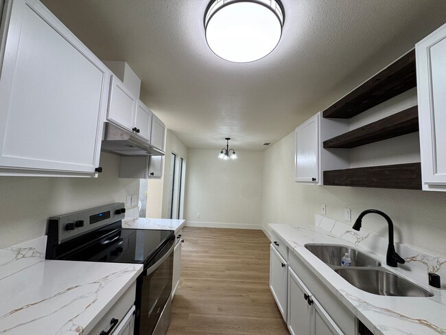 Building Photo - 5965 E Shields Ave