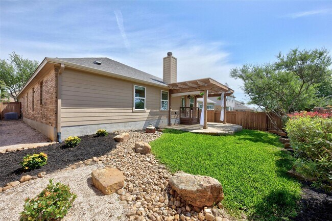 Building Photo - 1701 Hidden Springs Path