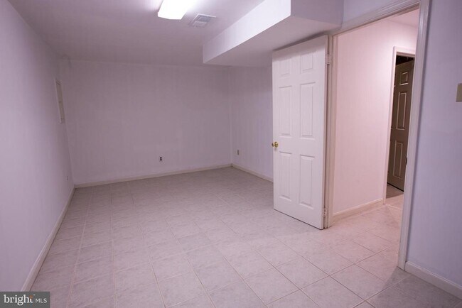 Building Photo - 3024 Talking Rock Dr