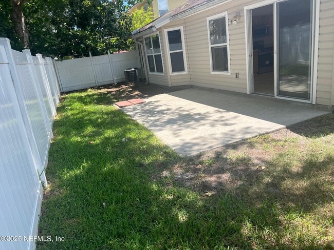 Building Photo - 254 Cezanne Cir