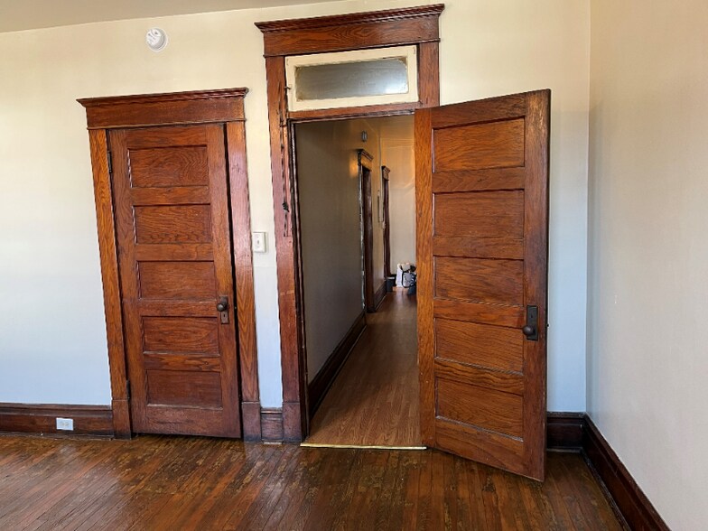 Building Photo - 133 Arch St