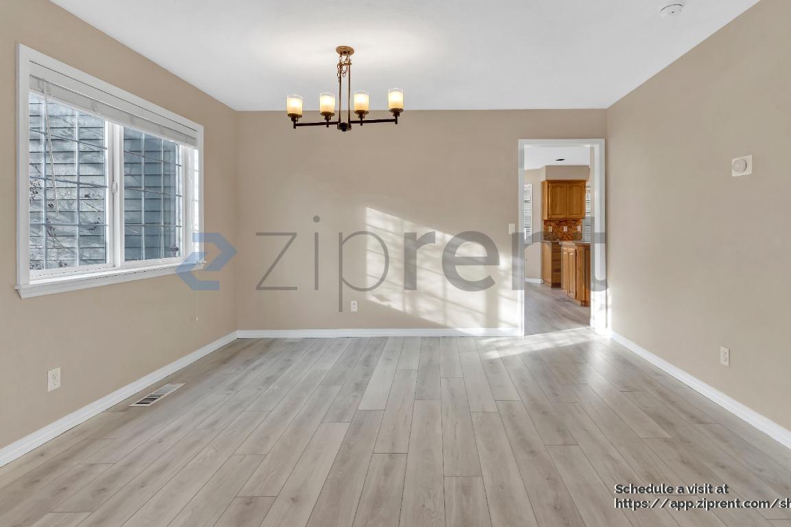 Building Photo - 6622 SE Montego Bay St