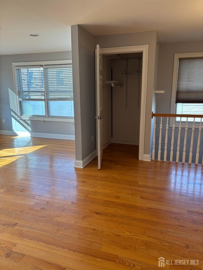 Building Photo - 112 N Broadway