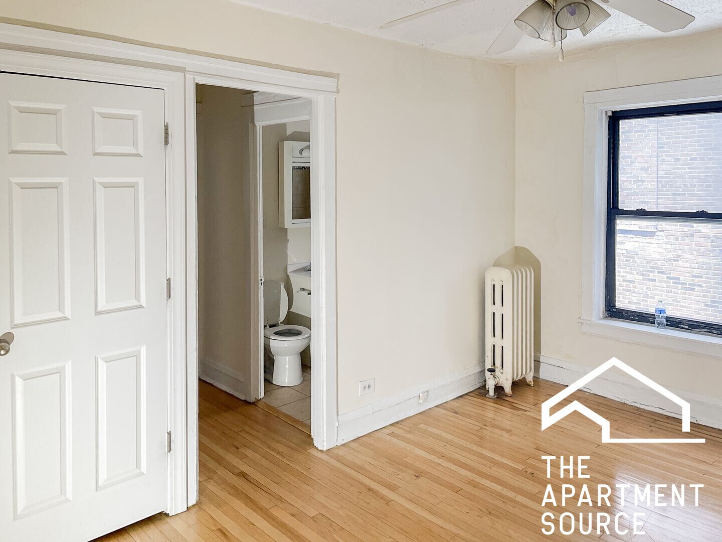 Building Photo - 514 W Cornelia Ave