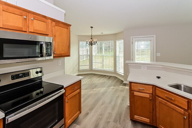 Building Photo - 5870 Tommy Joe Dr