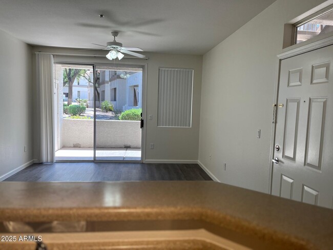 Building Photo - 11375 E Sahuaro Dr