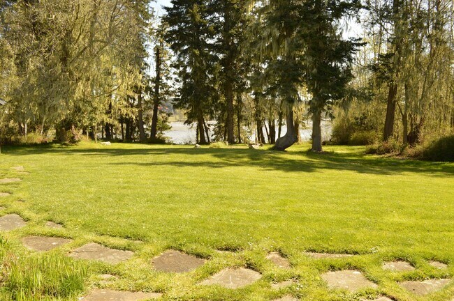 Building Photo - Furnished Home on False Bay