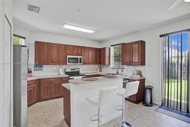 Building Photo - 15385 SW 93rd Ln