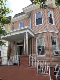 Building Photo - 1402 New York Ave