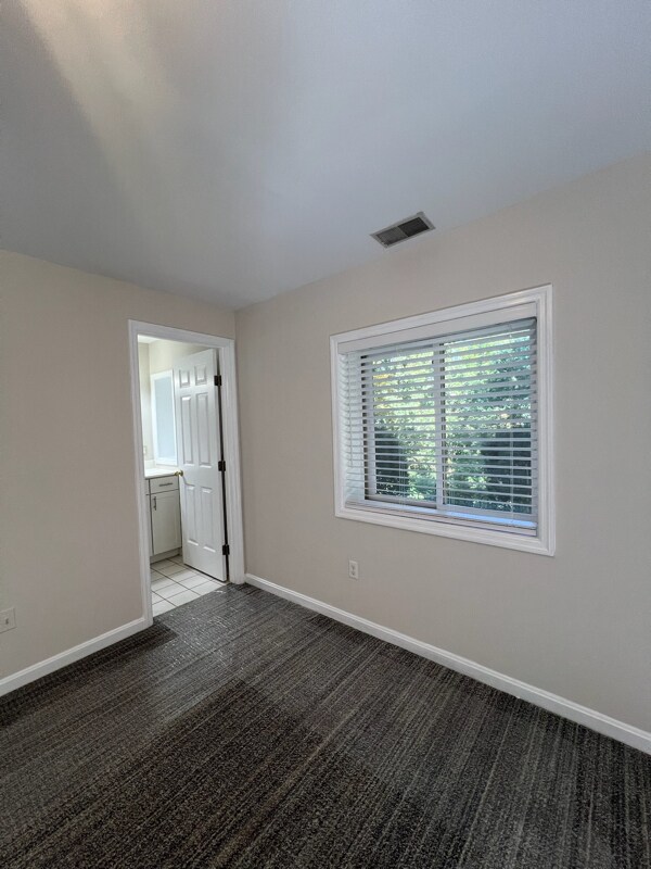 Building Photo - 2326 Upland Pl