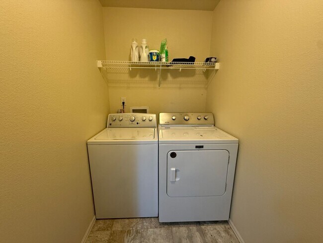 Building Photo - 3 Bed 3 Bath Townhome in Stetson Hills – Prime Location Near Powers Corridor!