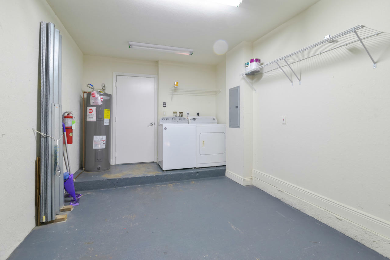 Building Photo - 6597 Old Farm Trl