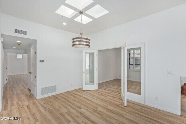 Building Photo - 7222 E Gainey Ranch Rd