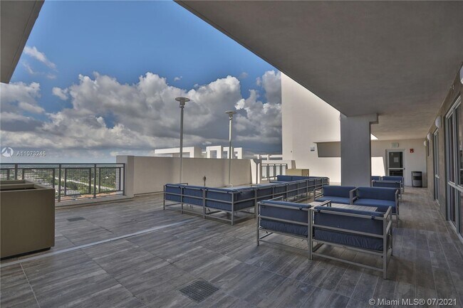 Building Photo - 8217 SW 72nd Ave
