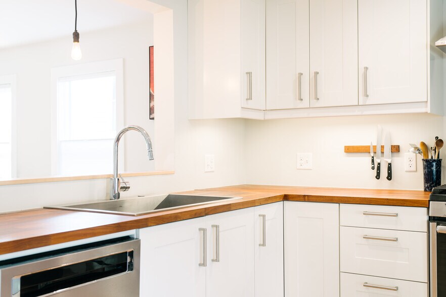 Garbage disposal - 80 Maple St