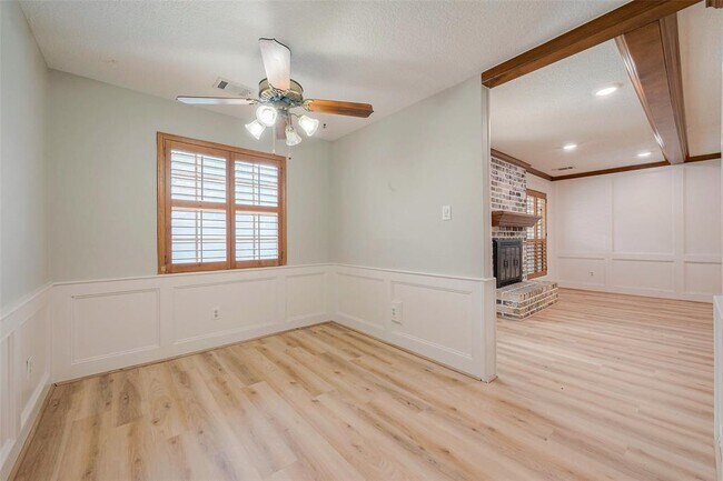 Building Photo - 15511 Rana Ct