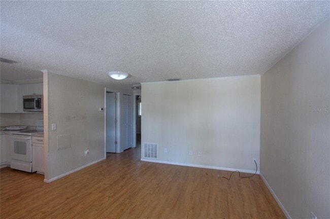 Building Photo - 207 Shore T Rd