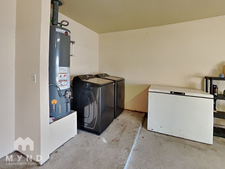 Building Photo - 414 Enfield Dr