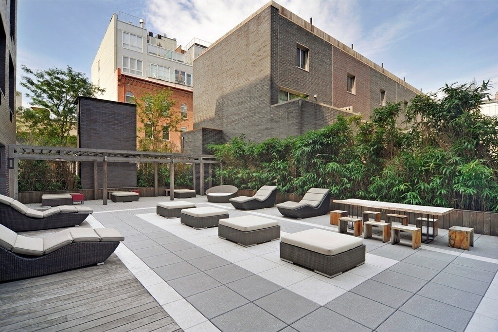 Building Photo - 80 Metropolitan Avenue