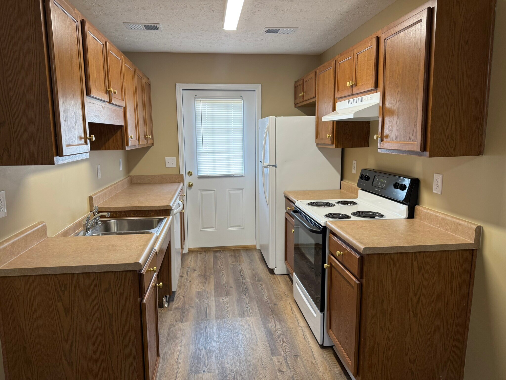 Building Photo - 106 Aiden Ct