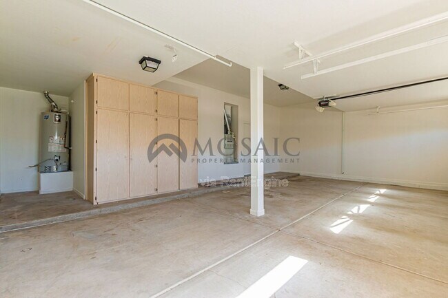 Building Photo - 6302 W Shannon St