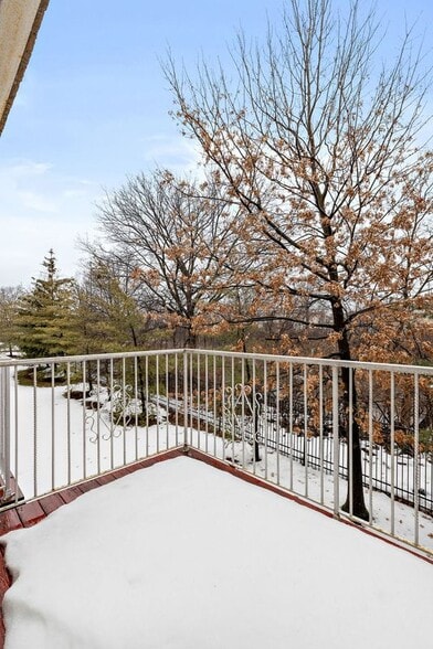 Building Photo - 12 Liberty Ct.