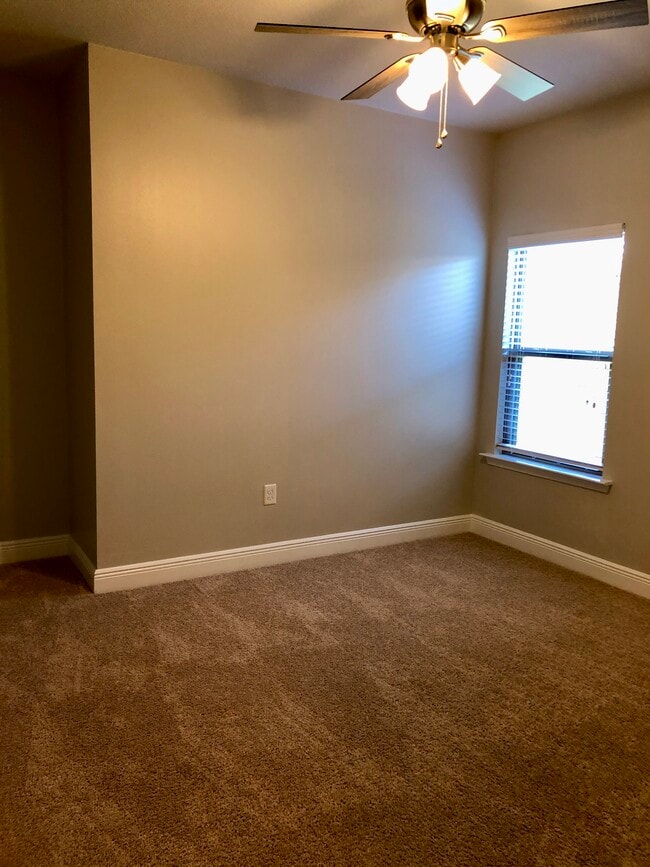 Building Photo - 31606 Shearwater Dr