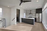 Building Photo - 1708 Perez St