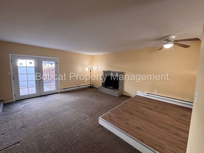 Building Photo - 1316 Green Dr