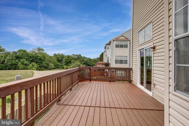 Building Photo - 21639 Kings Crossing Terrace