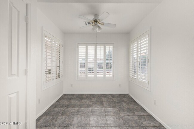 Building Photo - 16243 N Oachs Dr