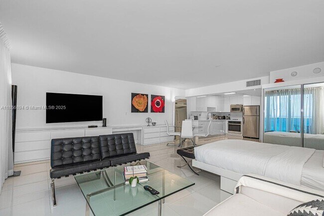 Building Photo - 2301 Collins Ave